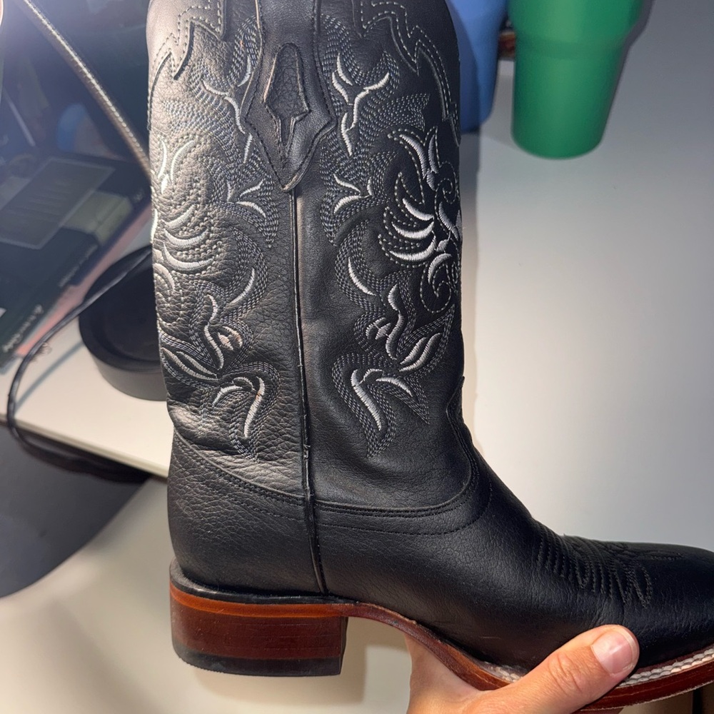 Elegant Black Heeled Boots